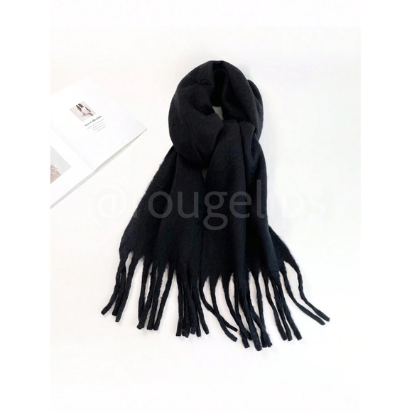 Black Wide Shawl Scarf With Tassels Fuzzy Knit Tassel Fringe Detail Hem - Picture 4 of 11